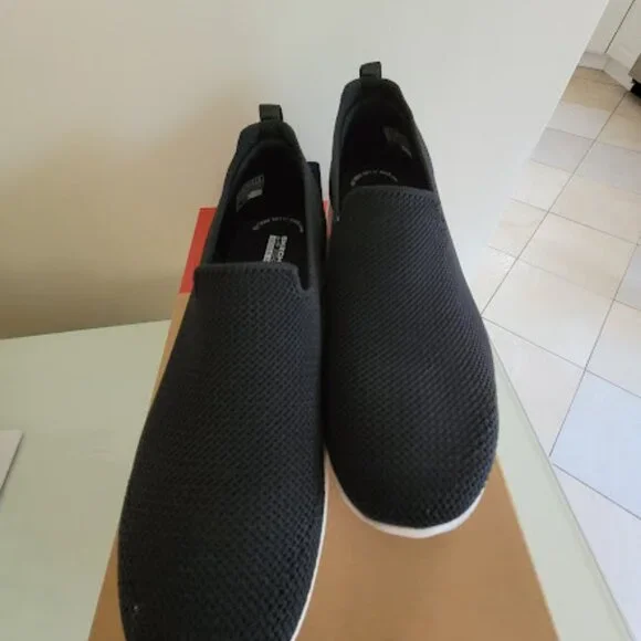 Sketchers Go Walk Joy - Picture 4 of 11